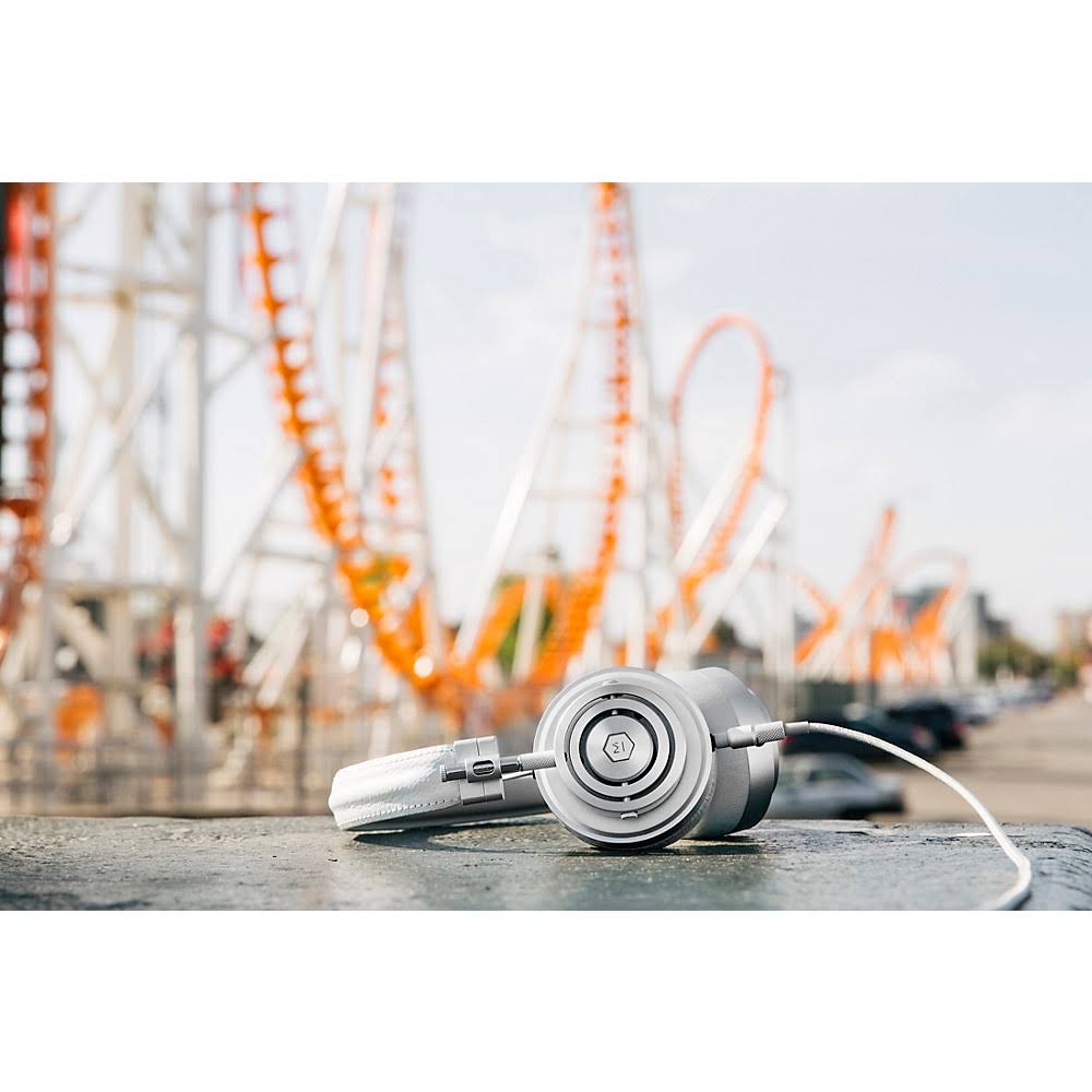 White On-Ear Headphones S880114