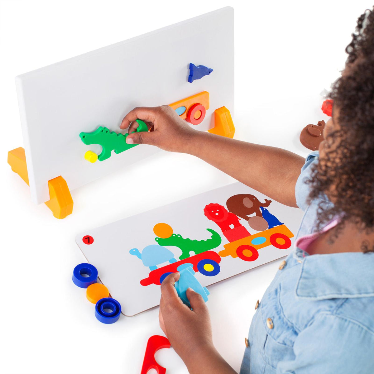 40 Pieces Color and Shapes Matching Game O133483