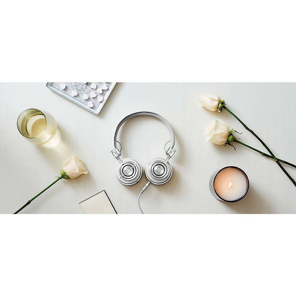 White On-Ear Headphones S880114