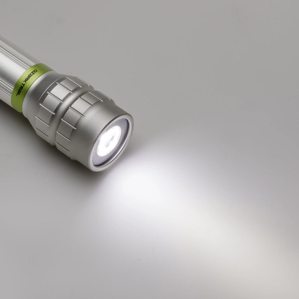 1250 Lumen Rechargeable LED Flashlight J434